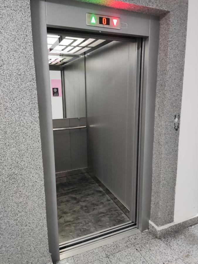 Apartmani Sarah 2 Tuzla Eksteriør billede