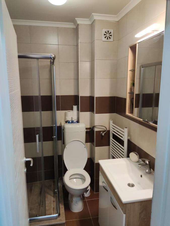 Apartmani Sarah 2 Tuzla Eksteriør billede