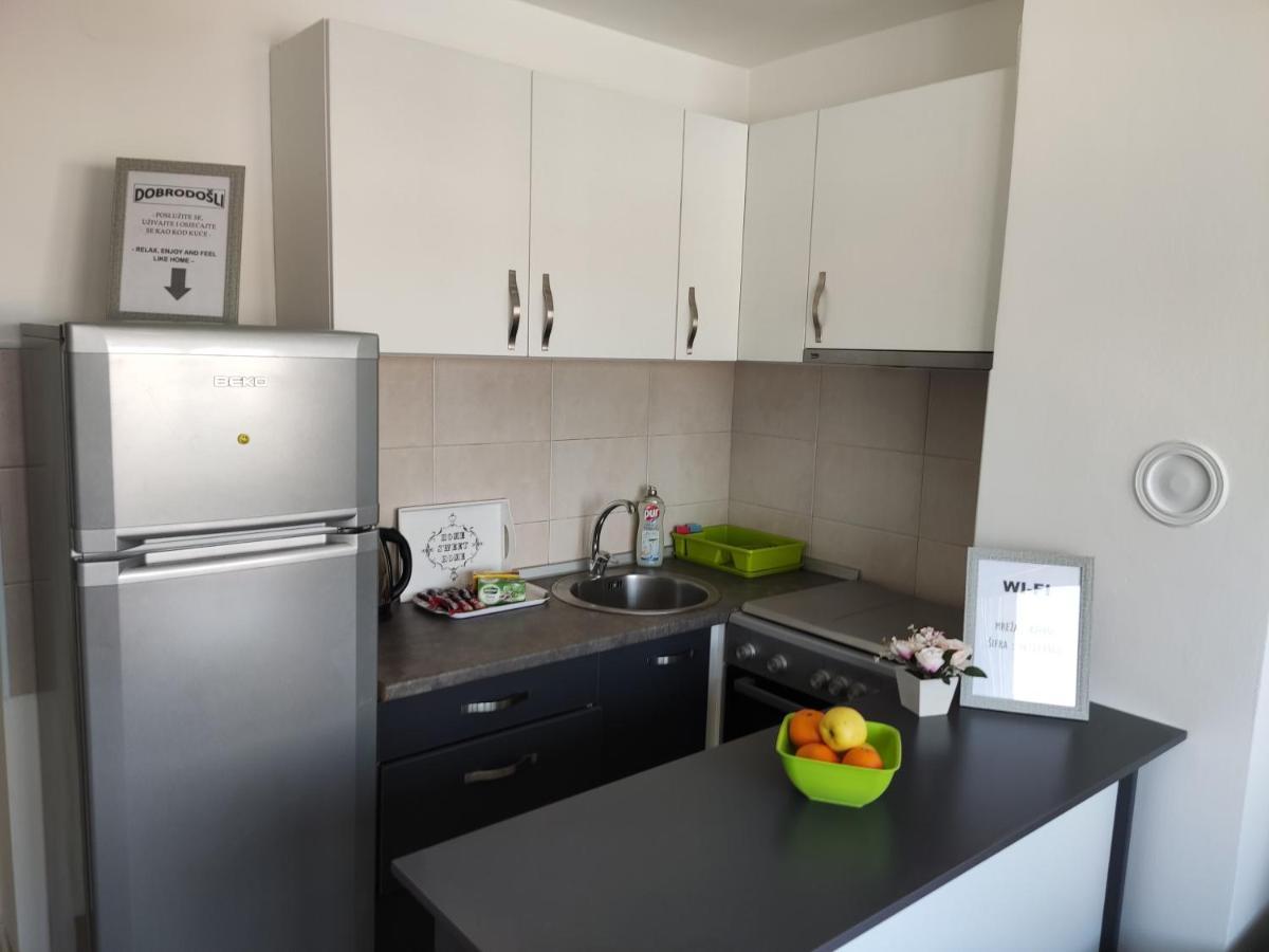 Apartmani Sarah 2 Tuzla Eksteriør billede