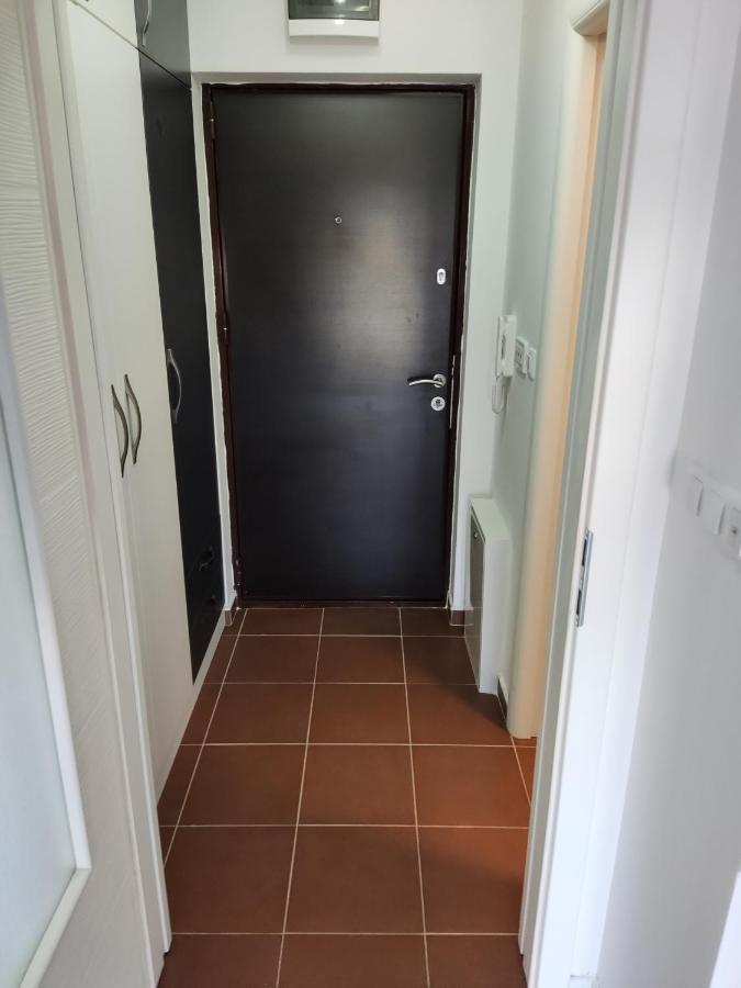 Apartmani Sarah 2 Tuzla Eksteriør billede